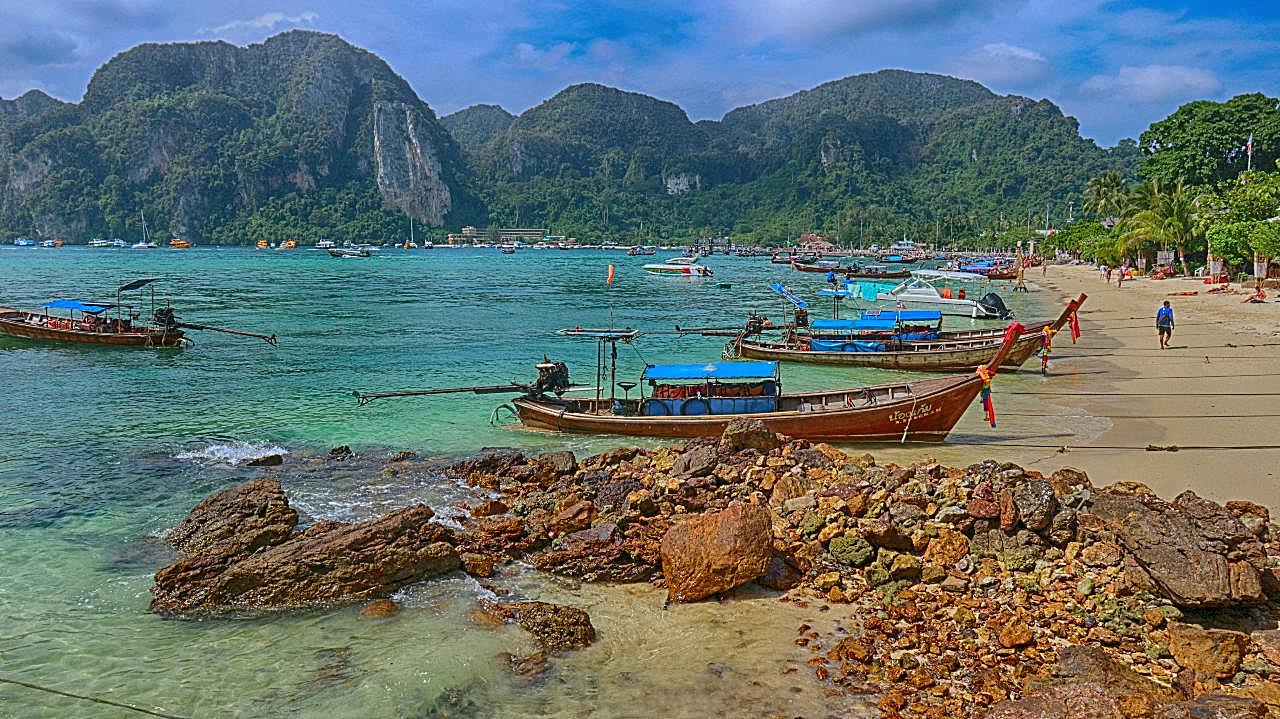 泰国皮皮岛海滩图片摄影