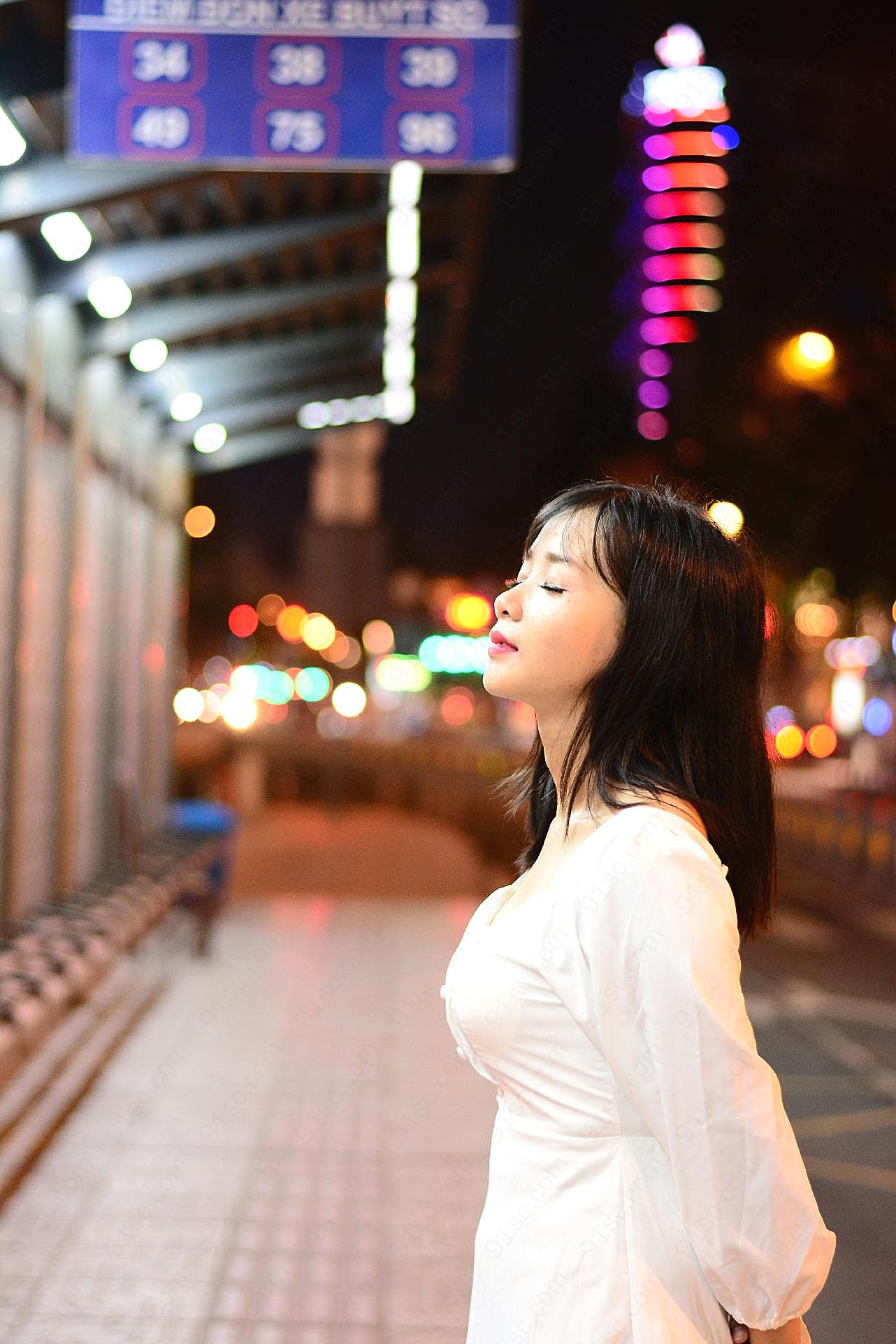 街拍侧颜女生图片人物