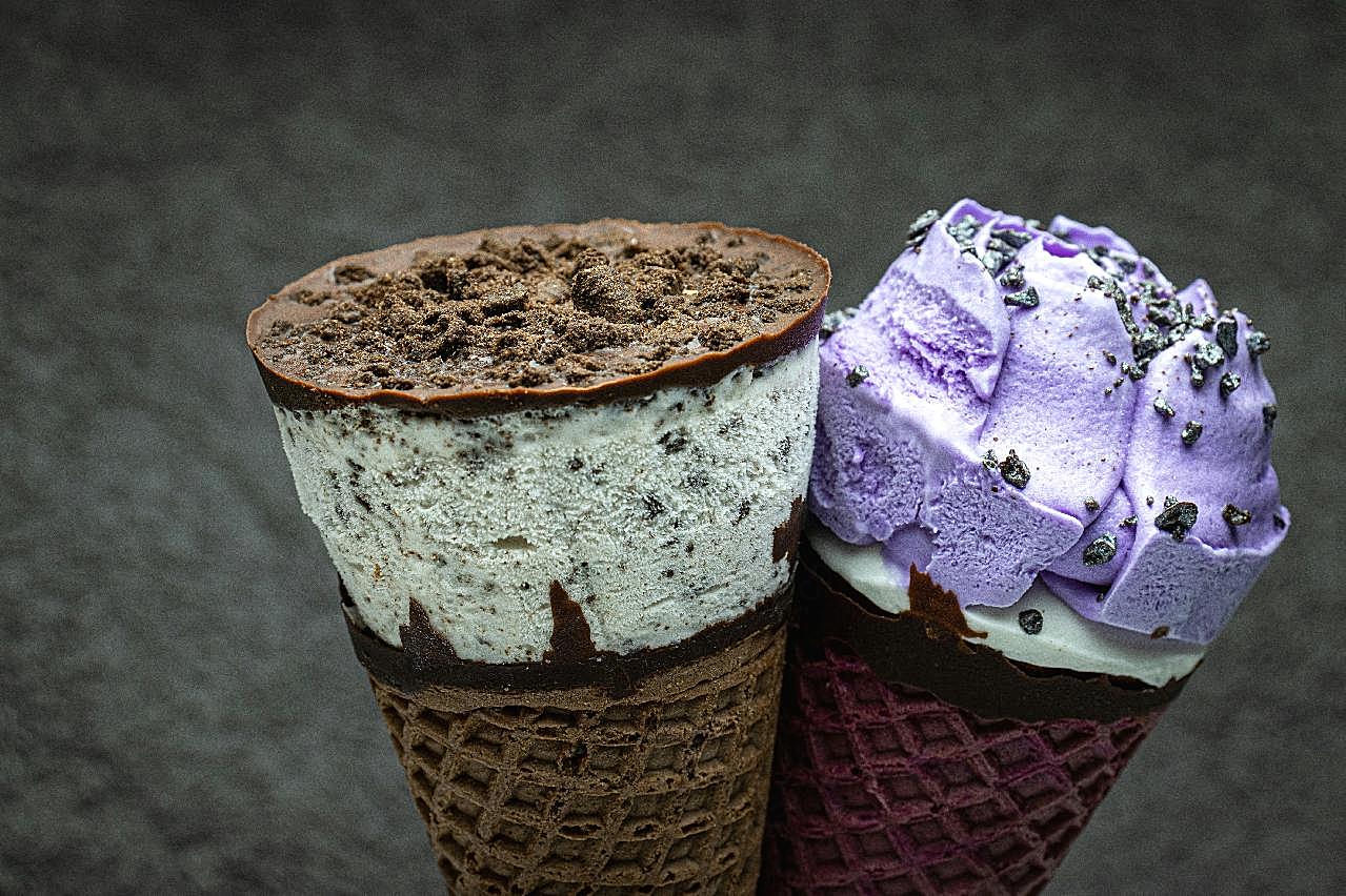 两种口味冰淇淋图片高清