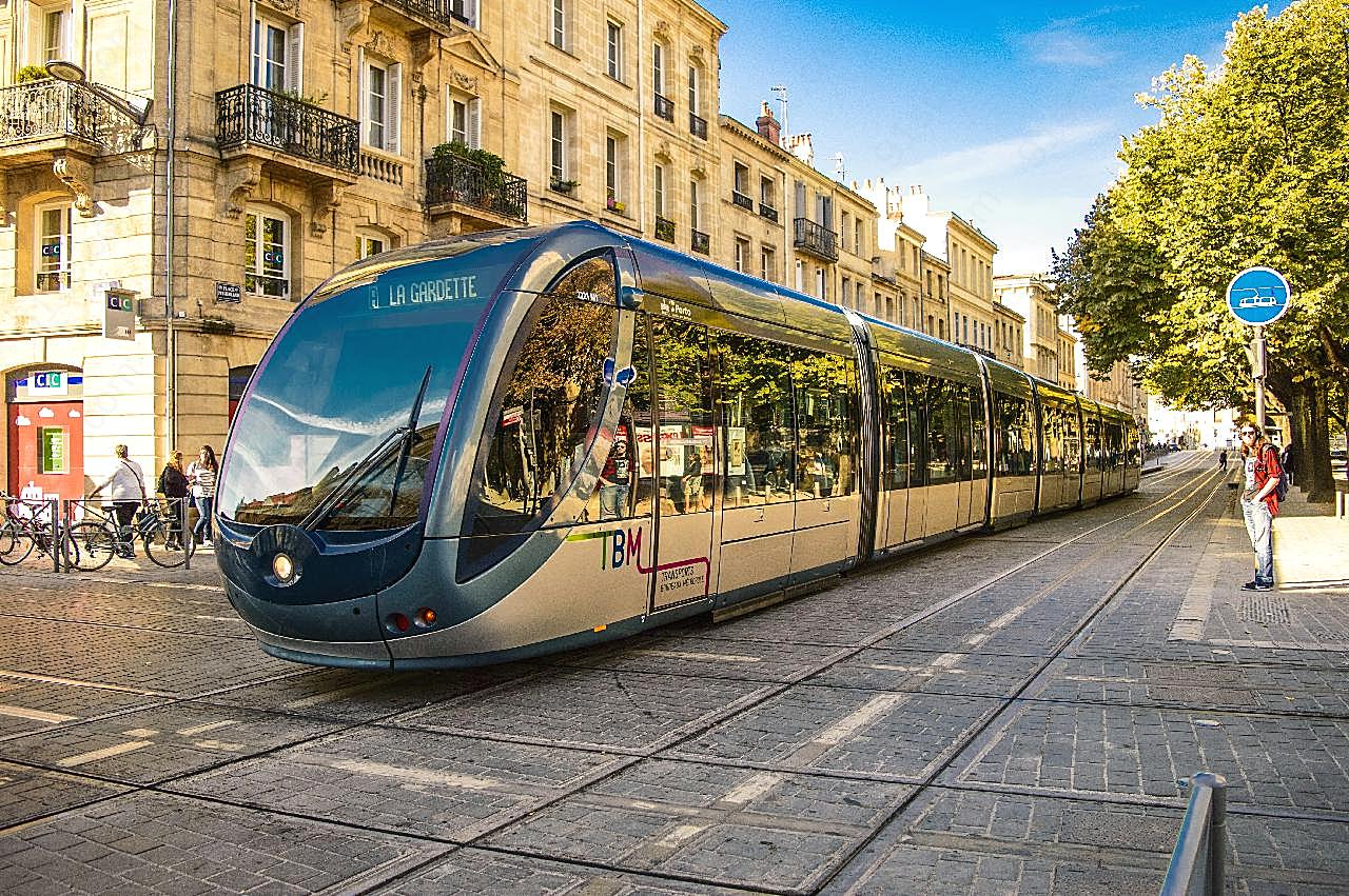 蓝色法国波尔多电车高清 交通运输 高清摄影 91素材