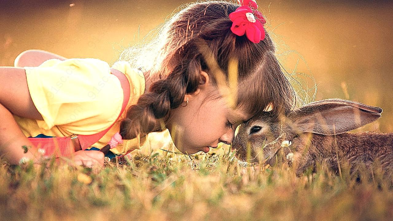 小女孩和兔子图片人物摄影