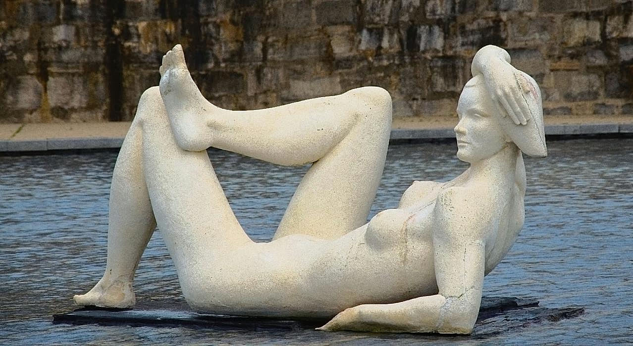 裸体艺术石像雕塑图片高清摄影