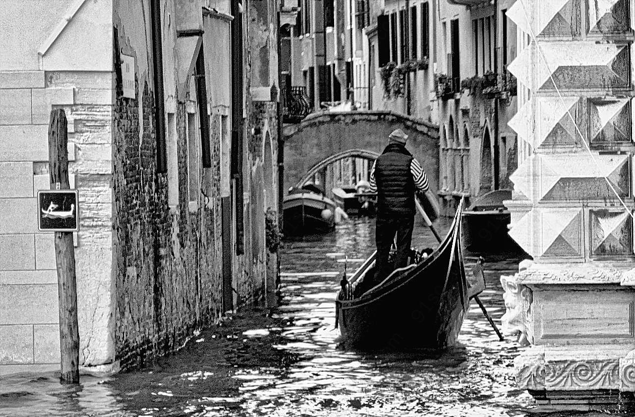 水上城市威尼斯黑白图片空间摄影