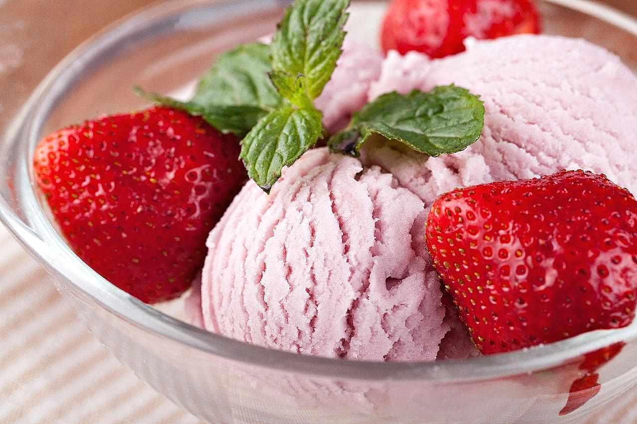 草莓冰激凌图片高清餐饮