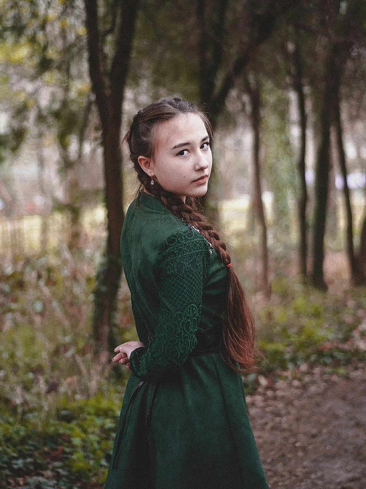 森系亚洲文艺女生图片人物摄影