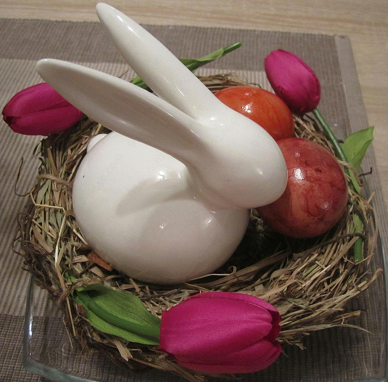 复活节陶瓷小白兔图片高清