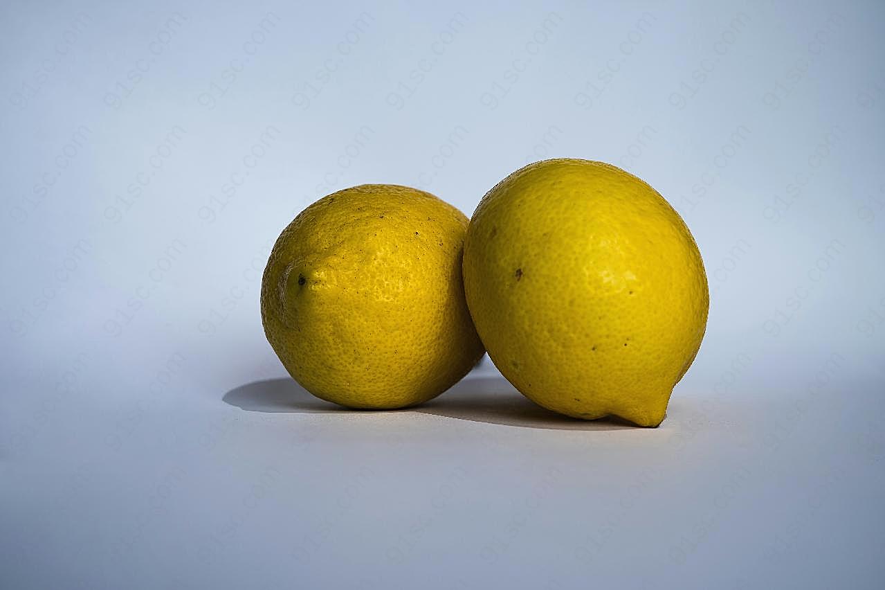 两个柠檬图片水果