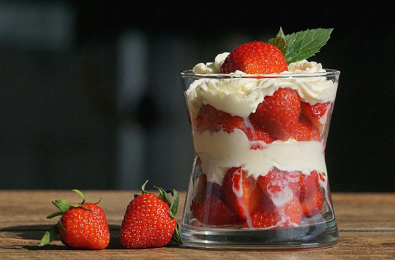 奶油草莓甜点图片高清美食