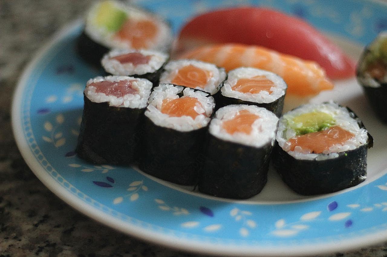 美味三文鱼寿司图片餐饮美食