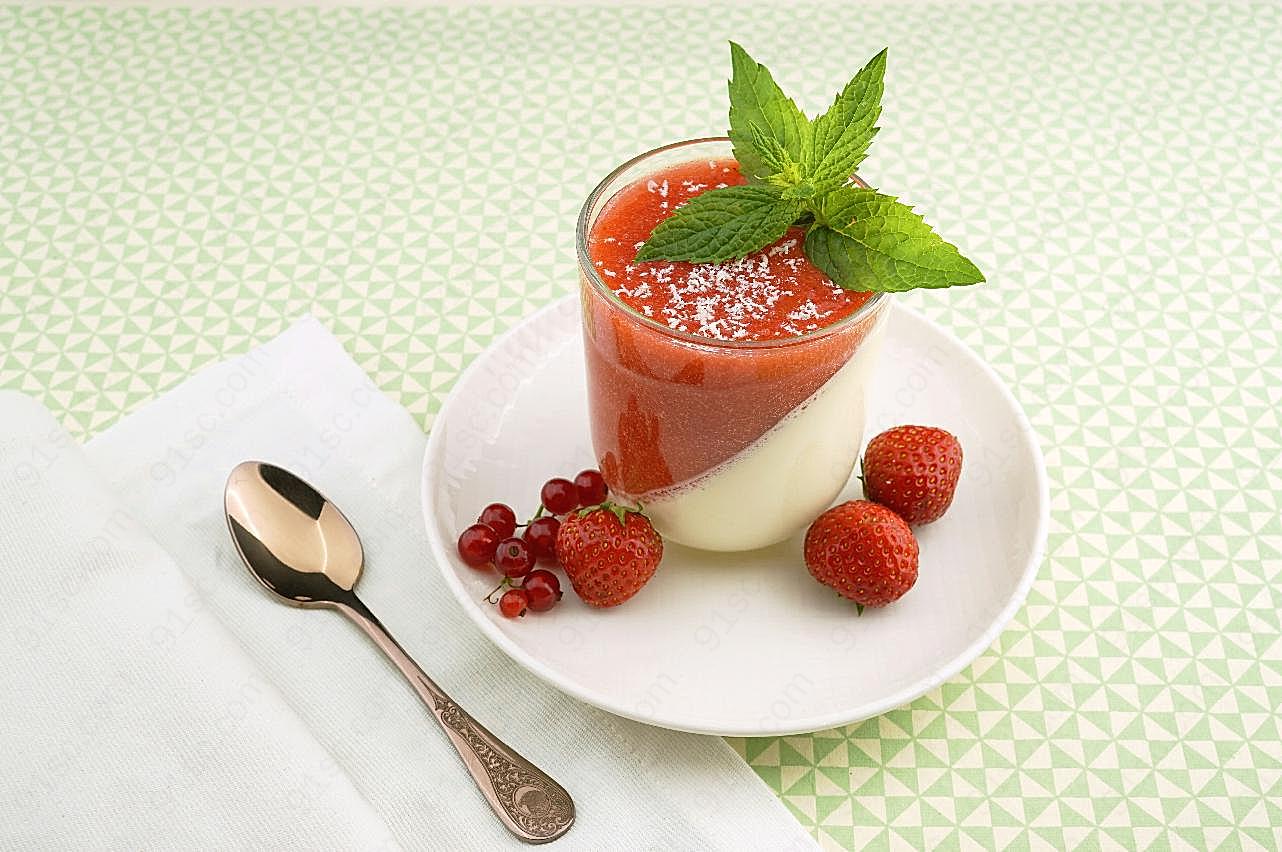草莓甜品图片美食餐饮