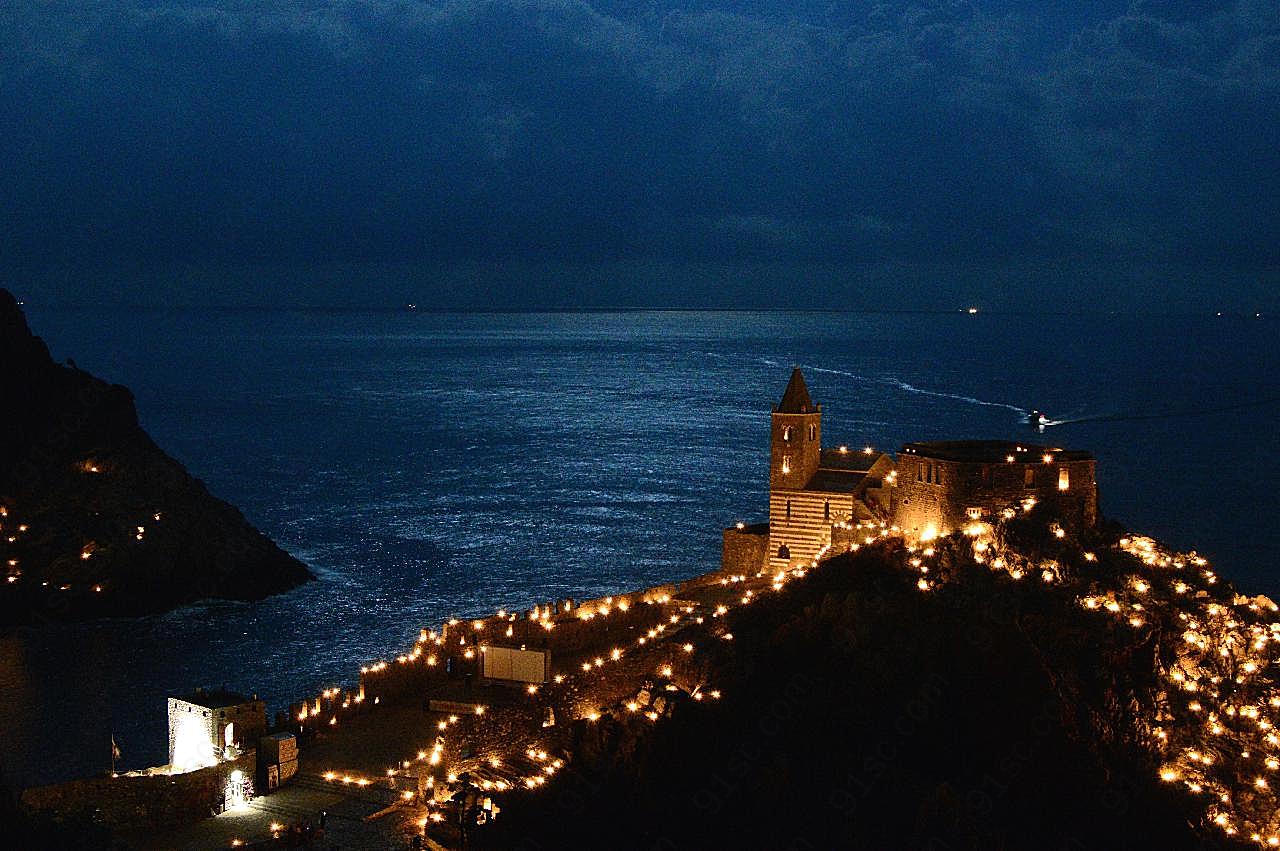 意大利海滨城镇夜景图片高清