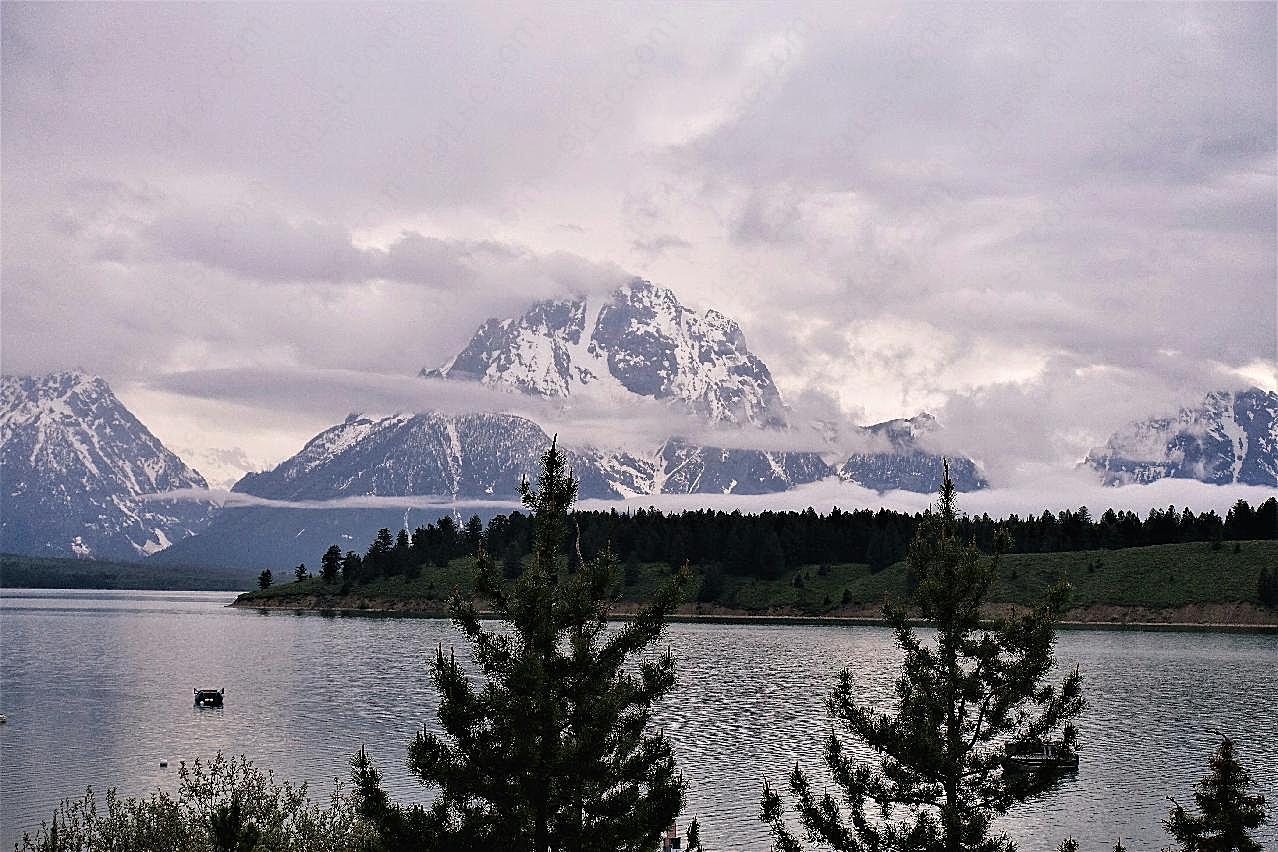 湖泊高原雪山景观图片摄影