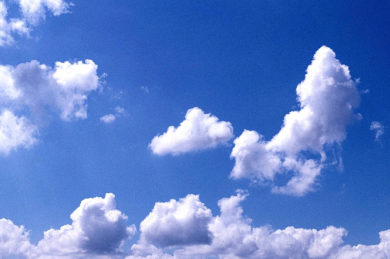 蔚蓝云朵图片天空