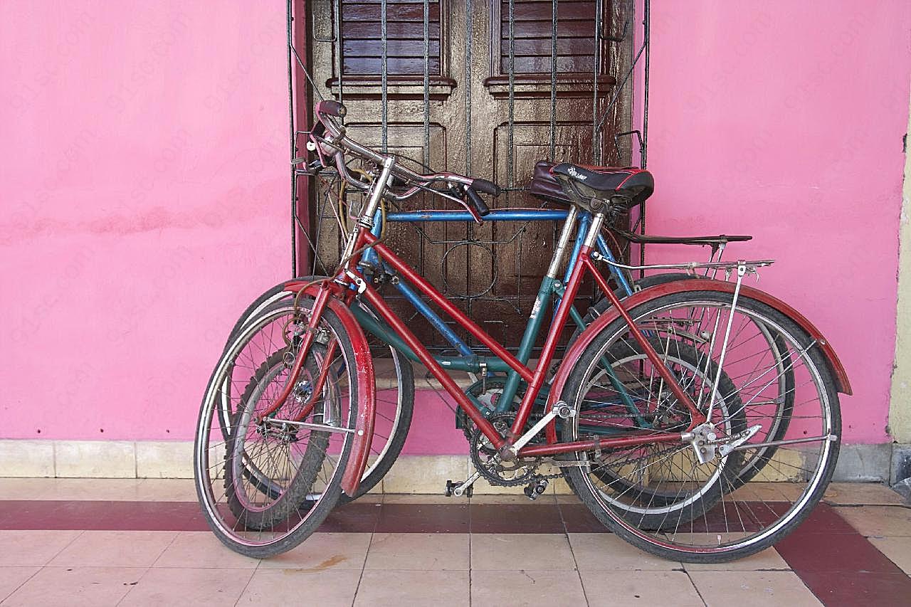 老式废弃自行车图片交通工具