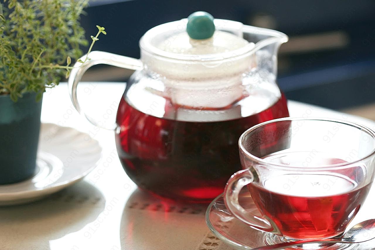 红茶茶壶与茶杯饮料酒水