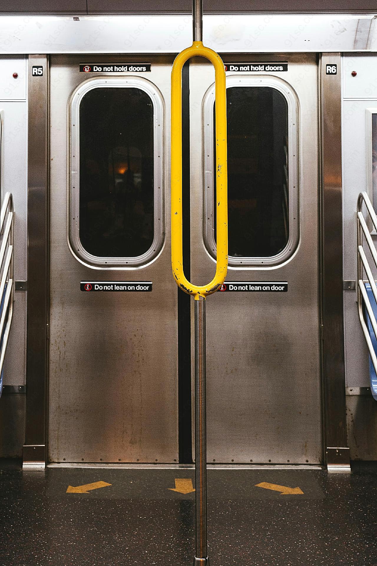 地铁车厢车门图片高清运输