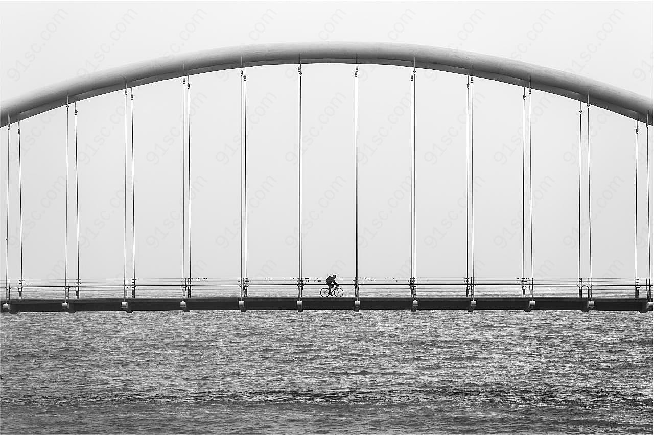 跨海大桥黑白摄影图片空间